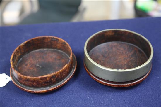 A Chinese burr huang huali weiqi (Go) piece bowl and cover, 18th century, 14cm diameter